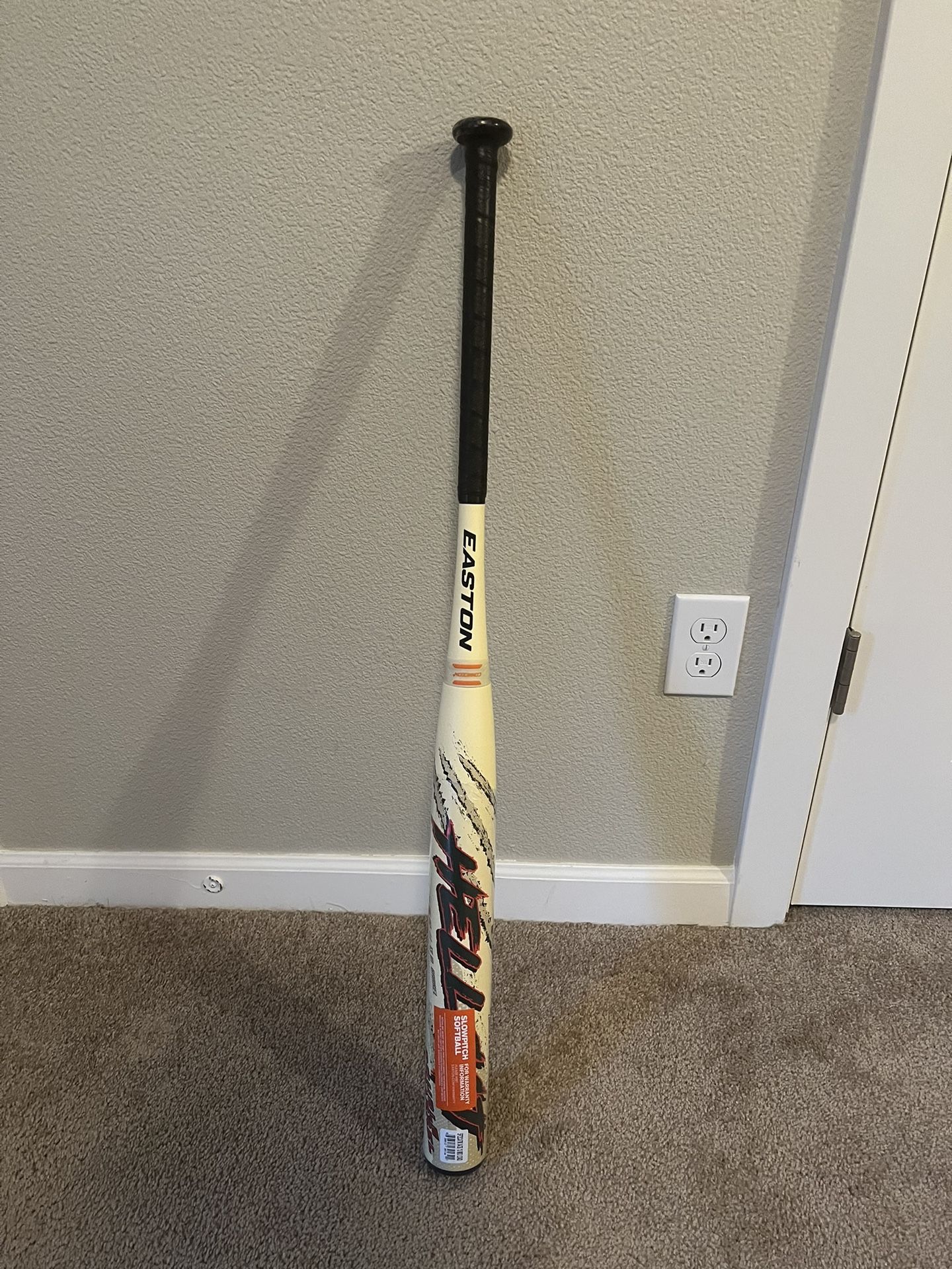 2023 Easton Hellcat Slowpitch Softball Bat 26oz USA/ASA