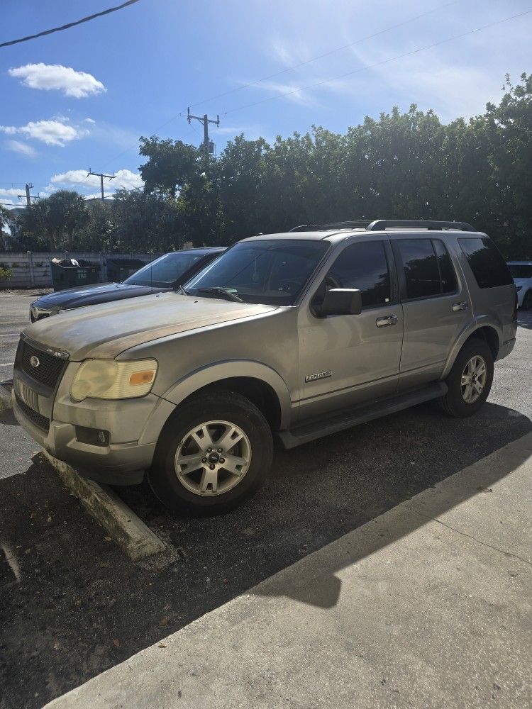 2008 Ford Explorer