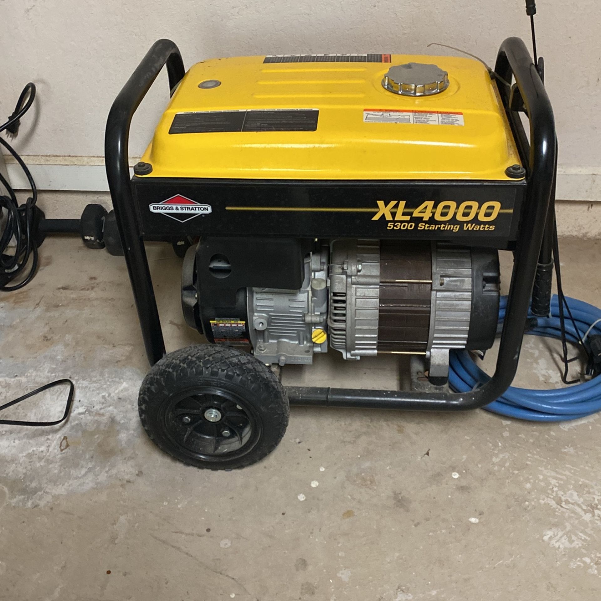 NEVER USED XL4000 Generator Briggs & Stratton 5300 Starting Watts