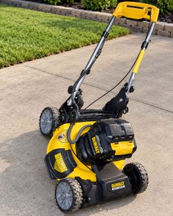 DEWALT Self-Drive Cordless Lawn Mower
