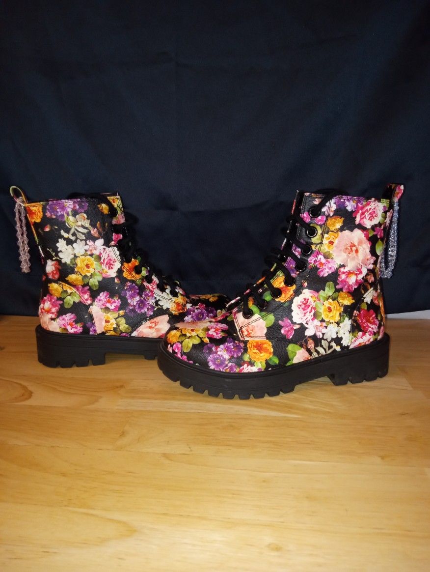 Women's Boots