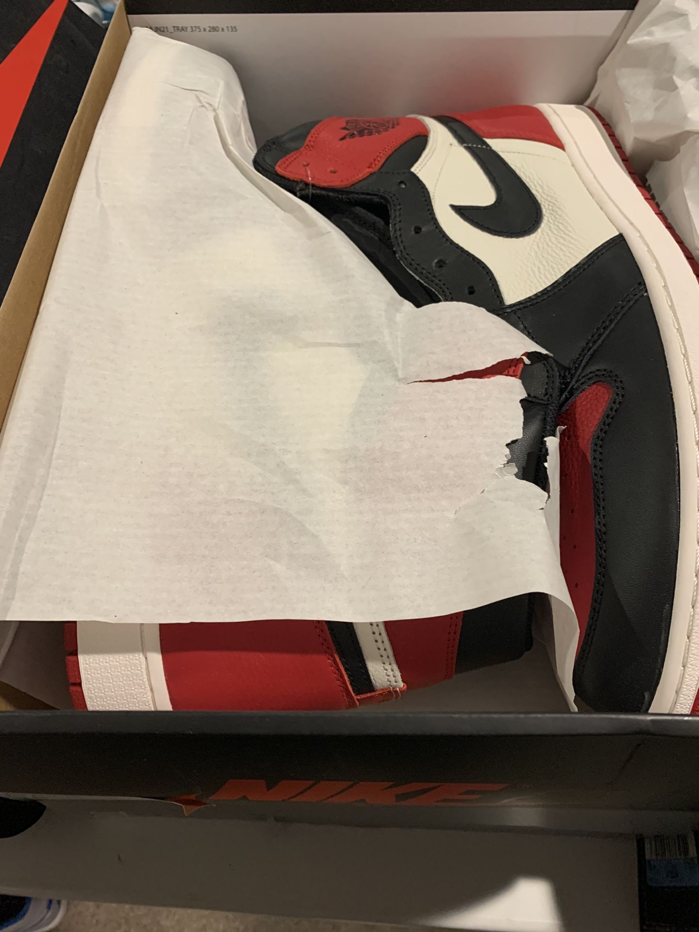 Air Jordan Retro 1 Bred Toe Size 18 Brand New Authentic 100%