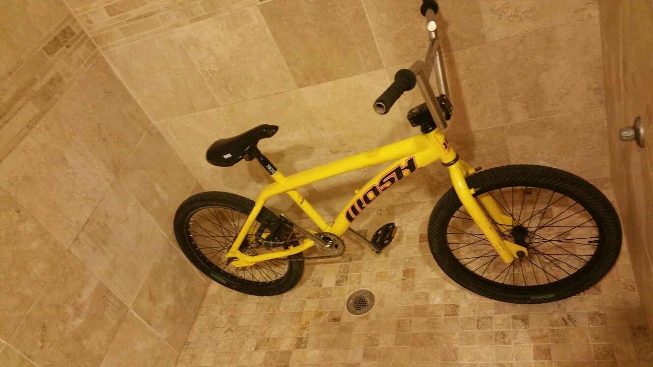 Mosh 2025 skooled bmx