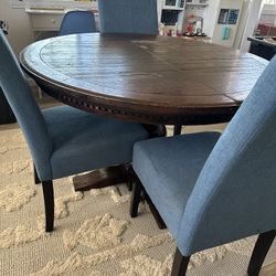 Living Spaces Table And 4 Dining Chairs