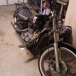 Honda Shadow Spirit 