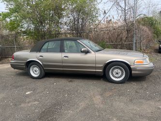 2001 Ford crown Vic panther