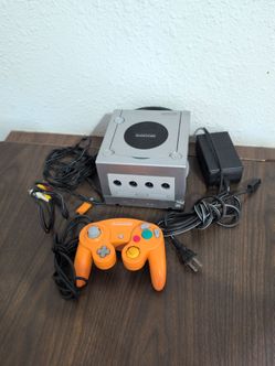 Nintendo GameCube and Nintendo GameCube controller