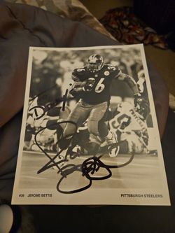 Signed Pittsburgh Steelers photo of Jerome Bettis!