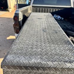 Aluminum Locking Tool Box Fits All Full & Small Pick Ups