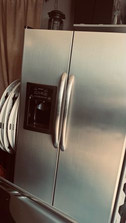 GE side by side refrigerator