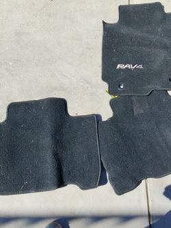2014 Toyota Rav4 OEM Mats