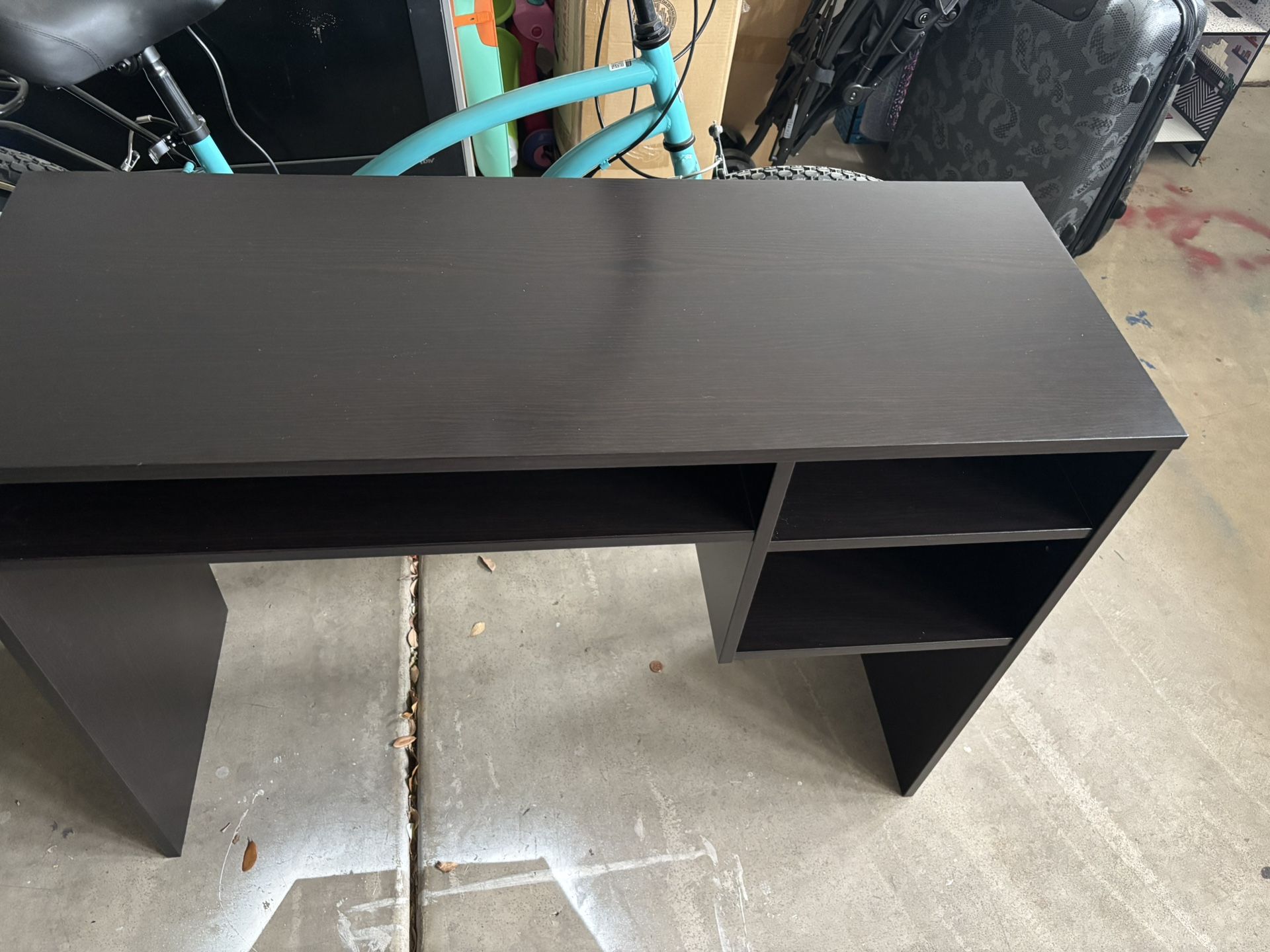 Room Essentials Writing Desk (black)