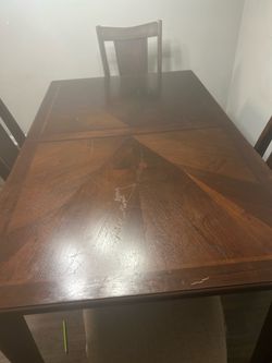 Dining room table