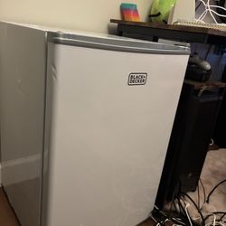 Black and Decker Mini Fridge
