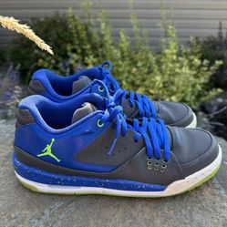 Nike Air Jordan's Flight Shoes Youth Size 7 Blue Grey