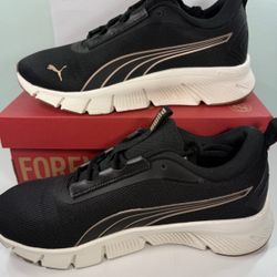 New Puma Women’s Lightweight Walking Shoes - Size 8.5