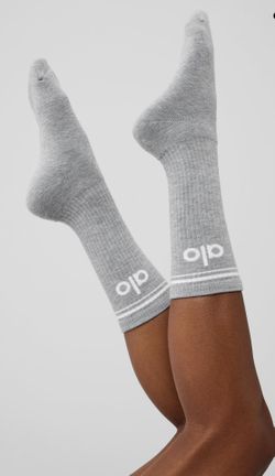 Alo Yoga Unisex Throwback Sock Athletic Heather Grey/White🧦 + Scrunchies Set