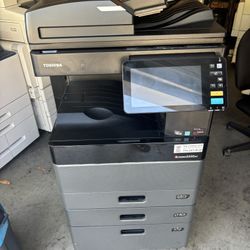 Toshiba Estudio 2500ac Color Copier/printer/scan Only 26k Copies On It!!!!