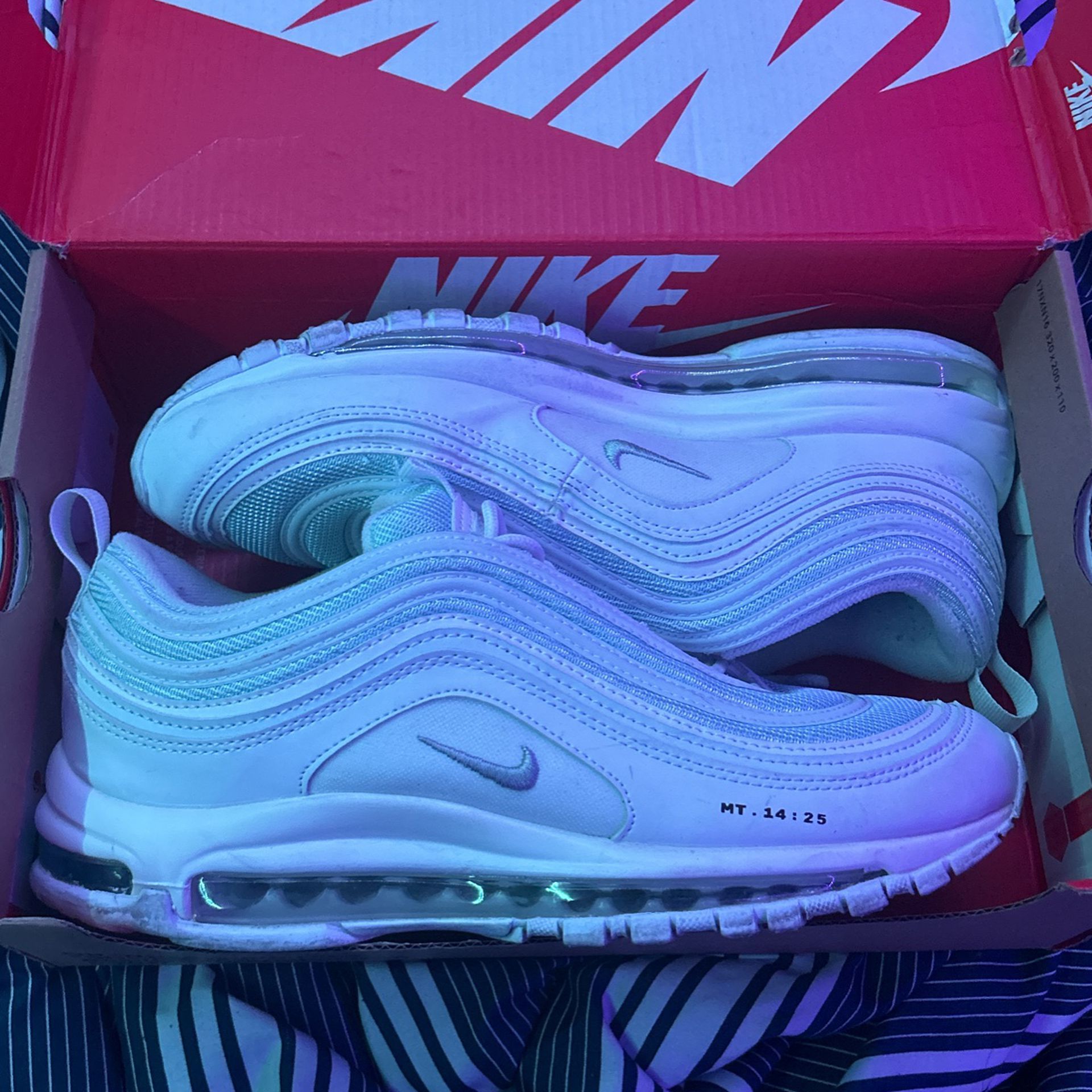 Nike Air Max 97.