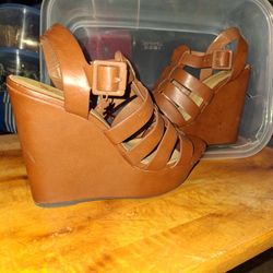 Sole La Vie Brown Woman's Ansa S-high Heel Wedge