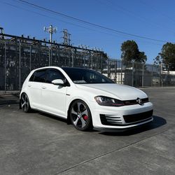 2017 VOLKSWAGEN GTI AUTOBAHN