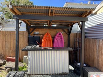 Beautiful outdoor Tin Bar!
