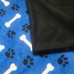 DogDouble Fleece Reversible Blanket size 29”x34”