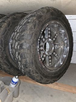 34x12.5 R20 New Mudders F250 /350 ALUM NEG OFFSET