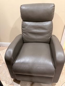 Vinyl reclining couch