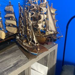 Vintage Collector Display Ships