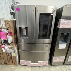 SAMSUNG FRIDGE WITH TOUCH SCREEN