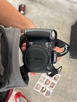 Canon PowerShot S5 IS 8MP Camera + Vintage Tamrac Bag