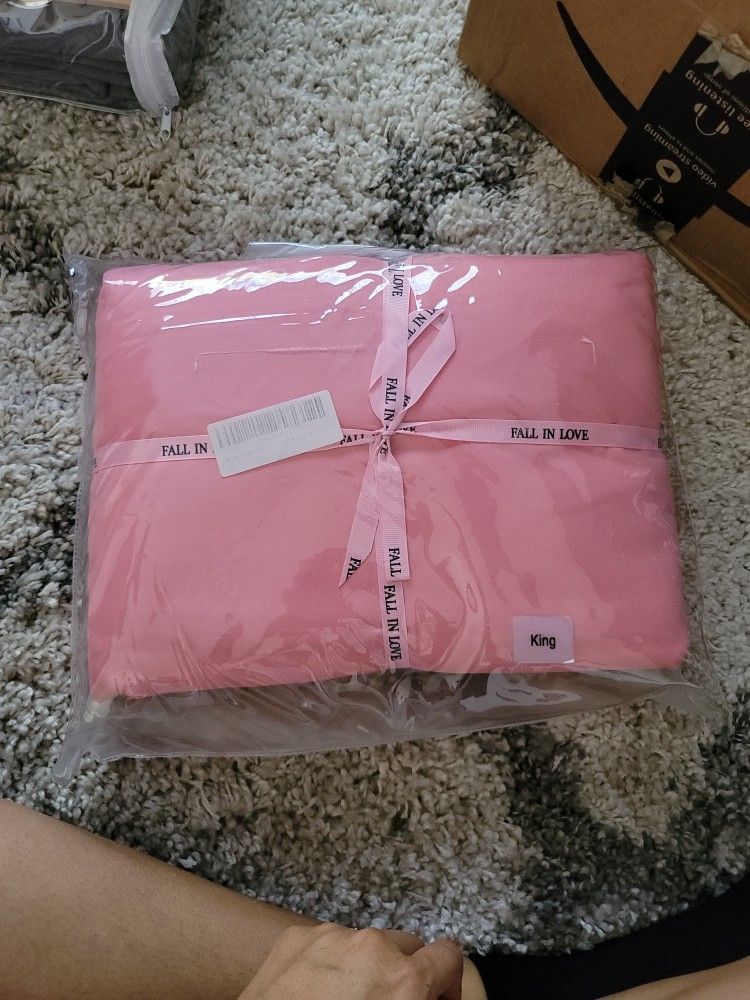 King Size Duvet Set. With Pillow Cases