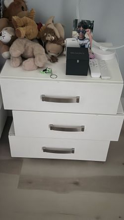 Twin with trundle, dresser and night stand