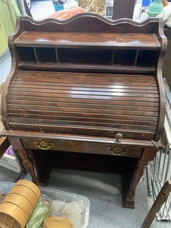Vintage Roll Top Desk With Light Inside