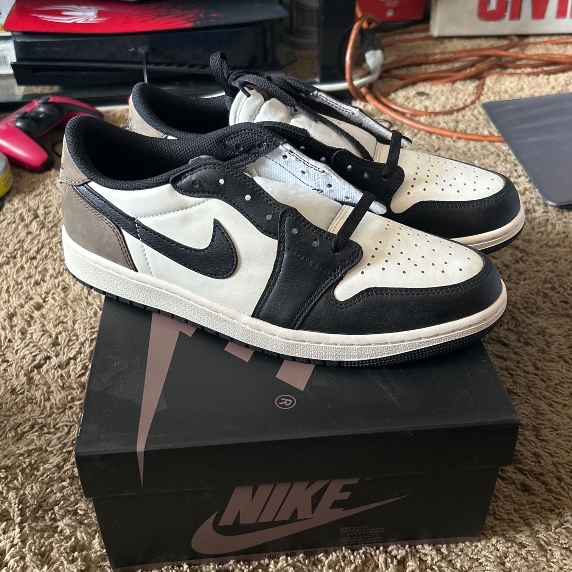 Jordan 1 Low Mocha - Nike 11M