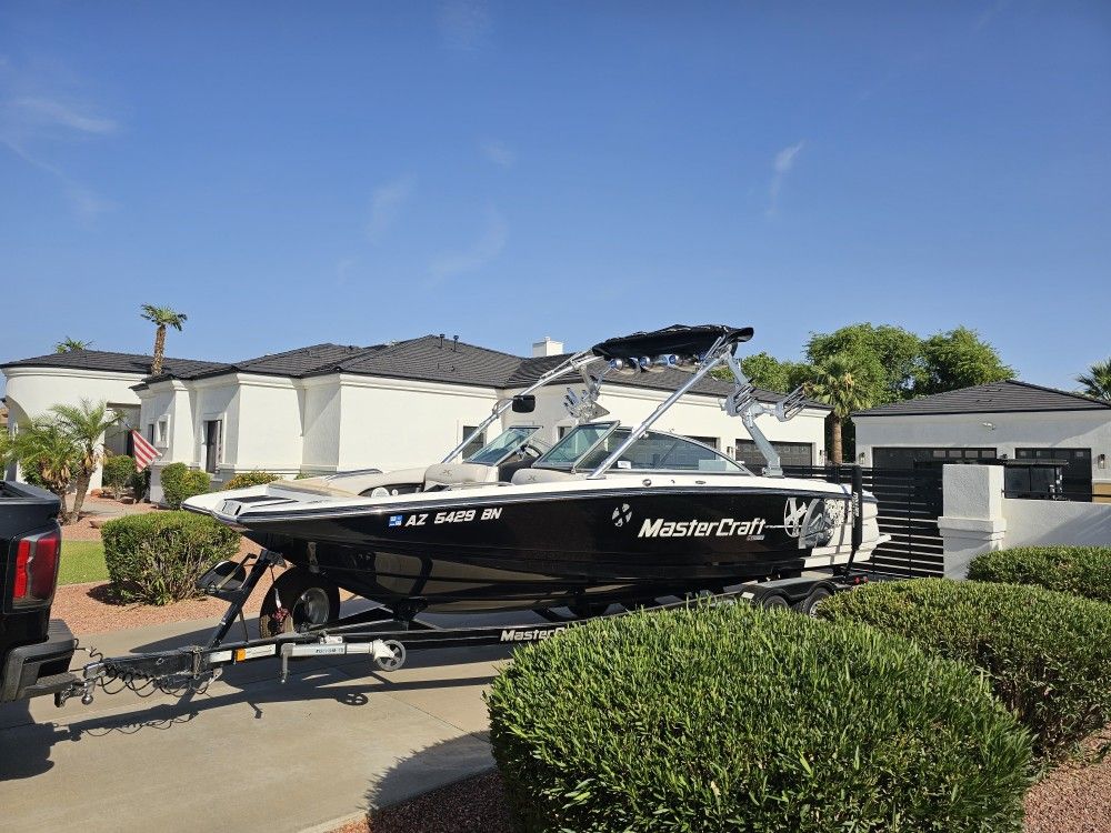 Mastercraft X45 Boat