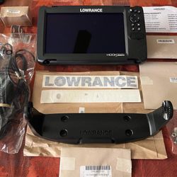 Lowrance Fish Finder Hook Reveal 9 TS