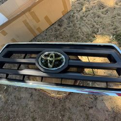 Tacoma 2020 Grill Original 