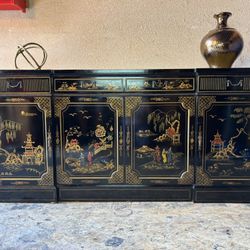 Gorgeous black lacquer Chinoiserie console, credenza, buffet or sideboard