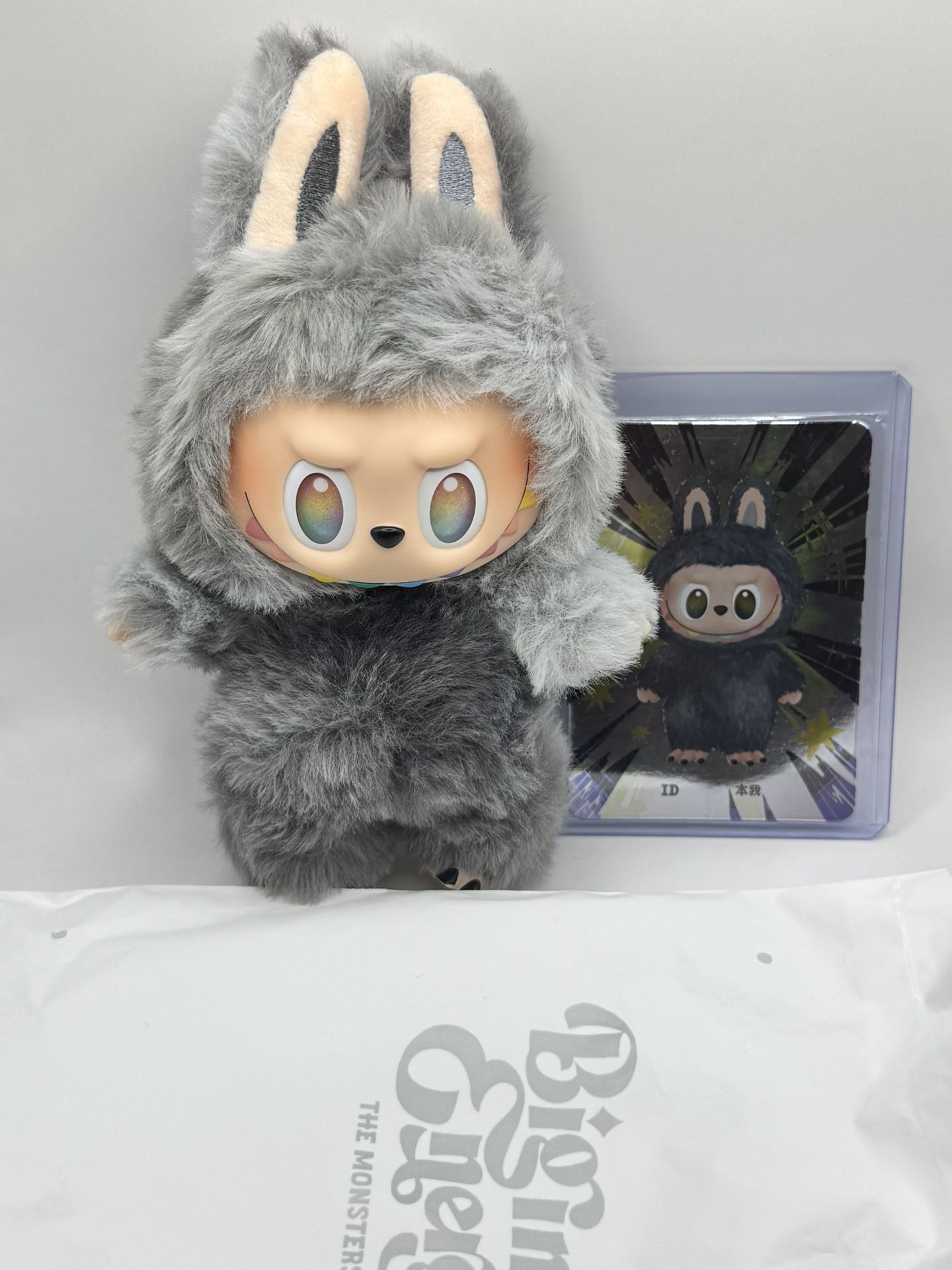 POP MART – The Monsters “Big into Energy” Vinyl Plush Pendant (Secret / Gray)