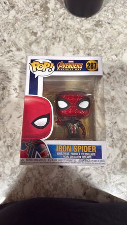 Iron spider bobble head