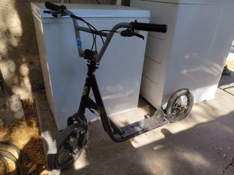 Mongoose Scooter