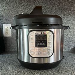 Large InstaPot Pressure Cooker 
