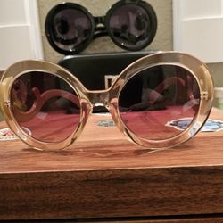 Nice Pair Of Women's Sunglasses