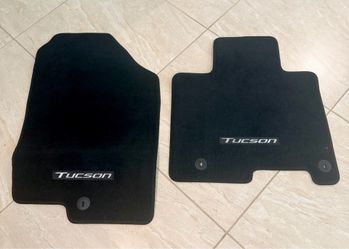 Brand New Hyundai Tucson Black Carpet (front row) Floor Mats