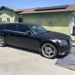 2005 Dodge Magnum 