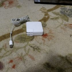 Apple 65 W Portable Power Adapter A1021