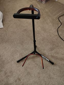 Guitar stand