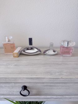 Perfume Bundle-Versace.Calvin https://offerup.com/redirect/?o=S2xlaW4uQ2hhbmVs
